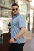 Erkek Yakalı Jakar Baskılı Kısa Kollu T-shirt resmi